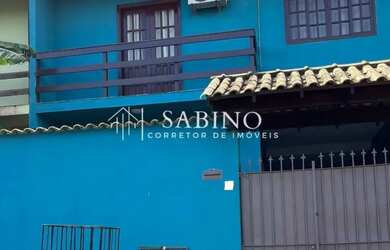 Imagem: A casa possui 3 Dormitórios, 3 Banheiros, 2 Vagas na garagem