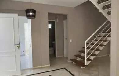 Imagem: A casa em condomínio possui 4 Dormitórios, 3 Banheiros, 2