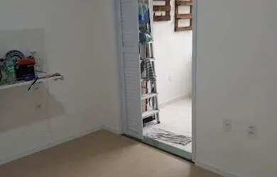 Imagem: O apartamento possui 2 Dormitórios, 1 Banheiro e 32m² de Área