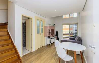 Imagem: O apartamento possui 1 Dormitório, 2 Banheiros, 1 Vaga na garagem