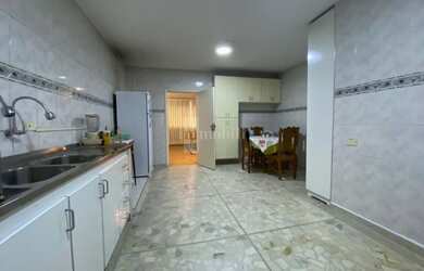 Imagem 8: Apartamento para venda com 203 metros quadrados com 3 quartos em Campos...