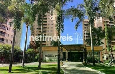 Imagem: O apartamento possui 4 Dormitórios, 3 Banheiros, 2 Vagas na