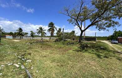 Imagem: O terreno possui 2000m² de Área e está localizado em Zona