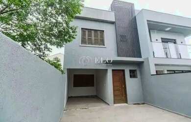 Imagem: A casa possui 3 Dormitórios, 1 Banheiro, 2 Vagas na garagem