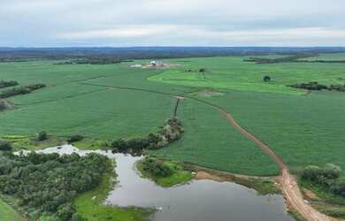 Imagem: A fazenda possui 6.372m² de Área e está localizado em Vila