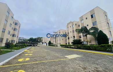 Imagem: O apartamento possui 2 Dormitórios, 1 Banheiro, 1 Vaga na garagem