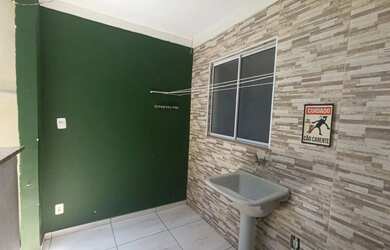 Imagem: A casa possui 2 Dormitórios, 1 Banheiro, 1 Vaga na garagem