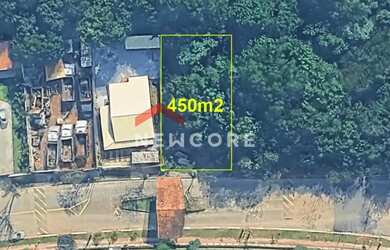 Imagem: O terreno possui 450m² de Área e está localizado em Gramado