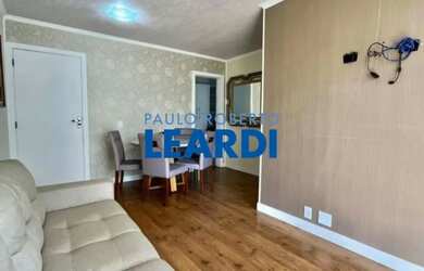 Imagem: O apartamento possui 2 Dormitórios, 2 Banheiros, 2 Vagas na