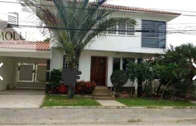 Imagem: A casa em condomínio possui 3 Dormitórios, 4 Banheiros, 2