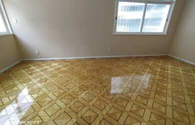 Imagem: A casa à venda possui 3 Dormitórios, 3 Banheiros, 2 Vagas