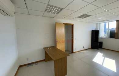 Imagem 8: Andar comercial bem alto com 330 m² na Av. Churchill ao lado do ministério...