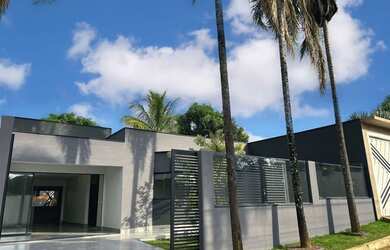 Imagem: A casa em condomínio possui 3 Dormitórios, 1 Banheiro, 400m²