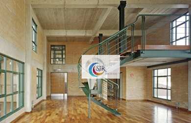 Imagem: O depósito possui 2 Vagas na garagem e 107m² de Área e está