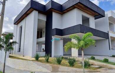 Imagem: A casa em condomínio possui 4 Dormitórios, 4 Banheiros, 4