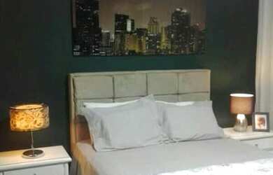 Imagem: A casa possui 2 Dormitórios, 1 Banheiro, 2 Vagas na garagem