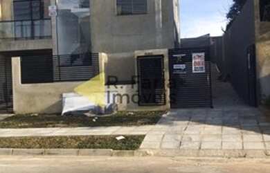 Imagem: A casa possui 3 Dormitórios, 3 Banheiros, 1 Vaga na garagem