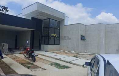 Imagem: A casa em condomínio possui 3 Dormitórios, 4 Banheiros, 3