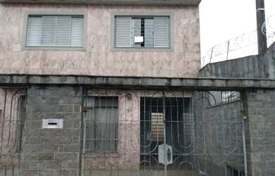 Imagem: A casa possui 5 Dormitórios, 3 Banheiros, 2 Vagas na garagem