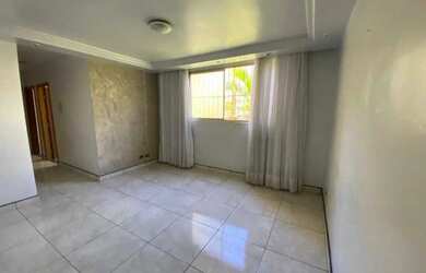 Imagem: O apartamento possui 3 Dormitórios, 1 Banheiro, 1 Vaga na garagem