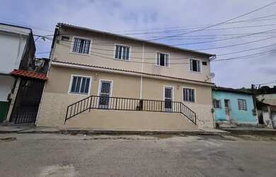 Imagem: A casa possui 2 Dormitórios e 1 Banheiro e está localizado