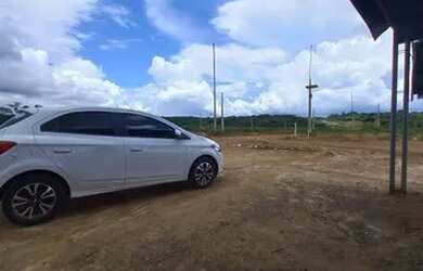 Imagem: O terreno possui 200m² de Área e está localizado em Compensa