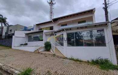 Imagem: A casa possui 1 Dormitório, 5 Banheiros, 450m² de Área e