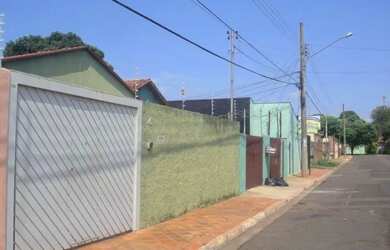 Imagem: A casa possui 3 Dormitórios, 1 Banheiro e 119m² de Área e