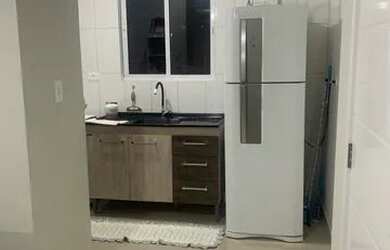 Imagem: O apartamento possui 2 Dormitórios, 1 Banheiro, 1 Vaga na garagem