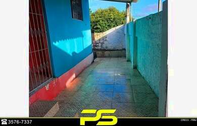 Imagem: A casa possui 4 Dormitórios, 1 Banheiro, 200m² de Área e