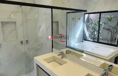 Imagem: A casa em condomínio possui 3 Dormitórios, 4 Banheiros, 2