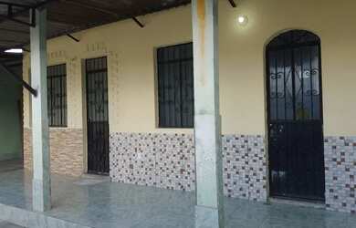 Imagem: A casa possui 1 Dormitório, 1 Banheiro, 1 Vaga na garagem