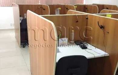 Imagem: O depósito possui 1 Vaga na garagem, 44m² de Área e está