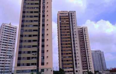 Imagem: O apartamento possui 3 Dormitórios, 1 Banheiro, 2 Vagas na