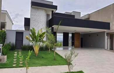 Imagem: A casa em condomínio possui 4 Dormitórios, 5 Banheiros, 4