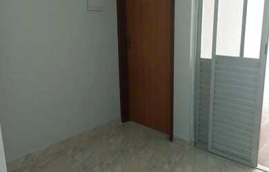 Imagem 10: Alugo casa no padrão. 80m² de Área, 1 Vaga na garageme2 Dormitórios