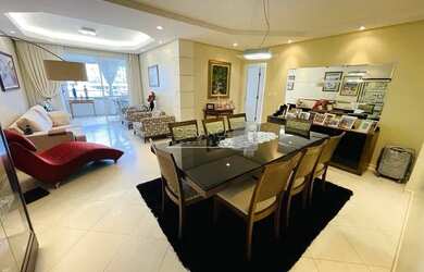 Imagem: O apartamento possui 4 Dormitórios, 5 Banheiros, 3 Vagas na