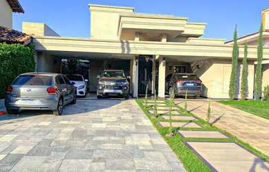 Imagem: A casa em condomínio possui 4 Dormitórios, 5 Banheiros, 5