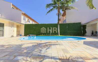 Imagem 7: Casa com 07 dormitórios em Caiobá e amplo terreno