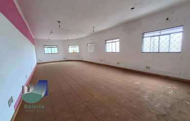 Imagem: O depósito possui 132m² de Área e está localizado em Campos