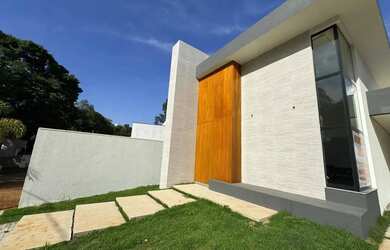 Imagem: A casa em condomínio possui 3 Dormitórios, 3 Banheiros, 4