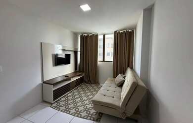 Imagem: O apartamento possui 1 Dormitório, 1 Banheiro, 1 Vaga na garagem