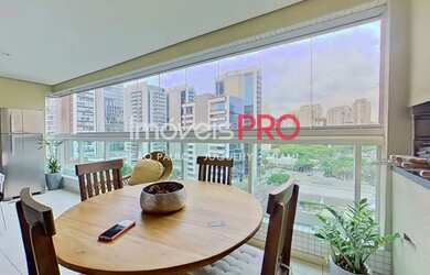 Imagem: O apartamento possui 3 Dormitórios, 4 Banheiros, 3 Vagas na