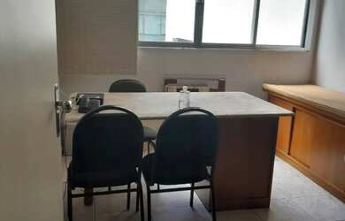 Imagem: O depósito possui 27m² de Área e está localizado em Centro