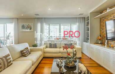 Imagem 5: Apto totalmente reformado de 200m2 com 4 dorm sendo 3 suites e 4 vagas...