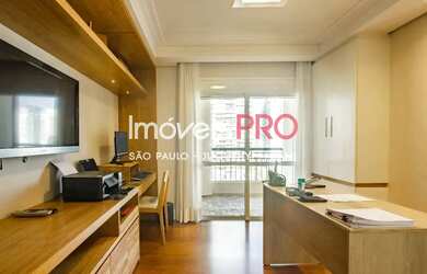 Imagem 11: Apto totalmente reformado de 200m2 com 4 dorm sendo 3 suites e 4 vagas...