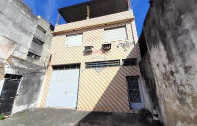 Imagem: O depósito possui 5 Vagas na garagem, 1.200m² de Área e