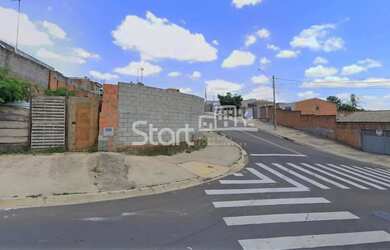 Imagem: O terreno possui 450m² de Área e está localizado em Jardim