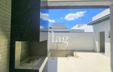 Imagem: A casa em condomínio possui 3 Dormitórios, 2 Banheiros, 3