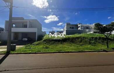 Imagem: O terreno possui 325m² de Área e está localizado em Santa